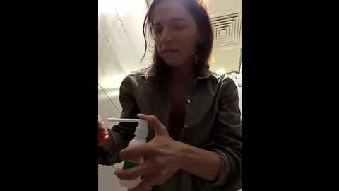 Media: brilliant_queen1 Stripchat 2023-08-30 00:39:00