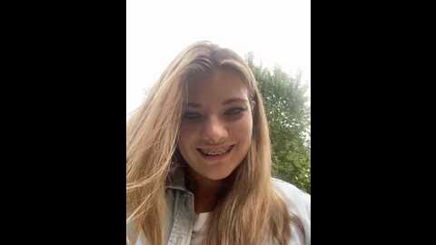 Media: holy_tereza Stripchat 2023-08-30 11:54:00