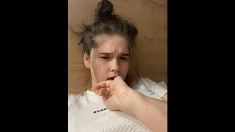 Media: hornygirlh Stripchat 2023-08-30 20:03:00