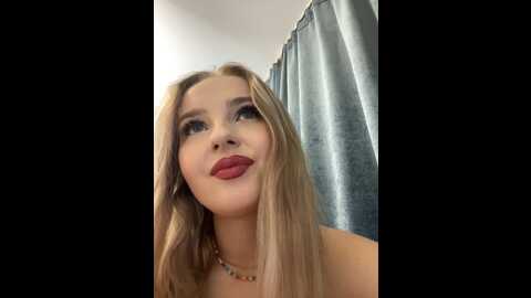 Media: julia_wilsons Stripchat 2023-08-30 19:36:00