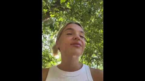 Media: legally_blonde Stripchat 2023-08-30 07:42:00