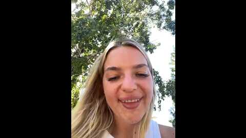 Media: legally_blonde Stripchat 2023-08-30 09:53:00