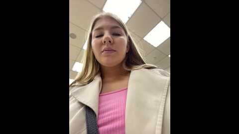 Media: newlale Stripchat 2023-08-30 07:32:00