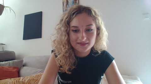 tightkitten_ @ stripchat on 20230830