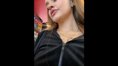 Media: angelinateller Stripchat 2023-08-31 04:52:00