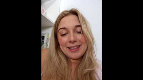 Media: cherryauroraa Stripchat 2023-08-31 18:54:00