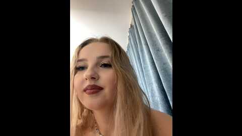 Media: julia_wilsons Stripchat 2023-08-31 20:02:00