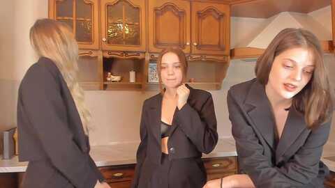 Media: laurenmcdonald Stripchat 2023-09-01 10:06:00