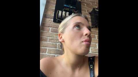 Media: legally_blonde Stripchat 2023-09-01 10:24:00
