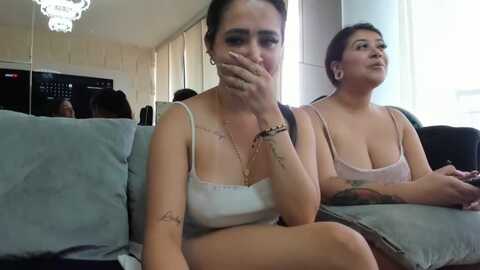 Media: sara_fun Stripchat 2023-09-01 18:16:00
