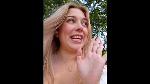 Media: cherryauroraa Stripchat 2023-09-02 11:28:00