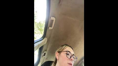 Media: mommmyyummy Stripchat 2023-09-02 14:00:00