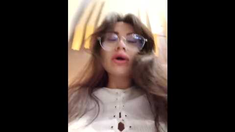 Media: wet__bunny Stripchat 2023-09-02 10:39:00