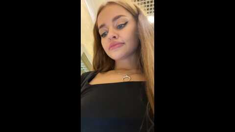 Media: angelinateller Stripchat 2023-09-03 08:38:00