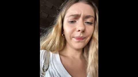 Media: mariid Stripchat 2023-09-03 07:13:00