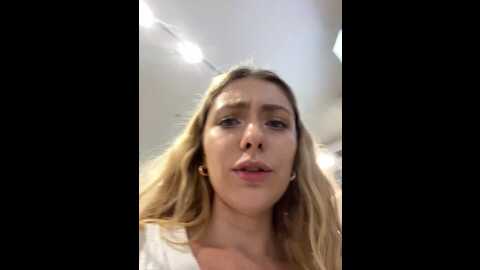 Media: mariid Stripchat 2023-09-03 08:57:00