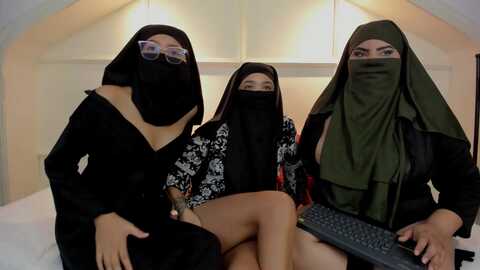 Media: new_arab_kingdom Stripchat 2023-09-03 06:15:00