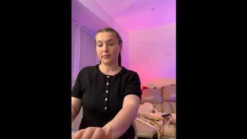 Media: radiants_two Stripchat 2023-09-03 17:18:00