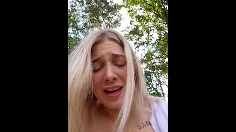 Media: cherryauroraa Stripchat 2023-09-04 08:40:00