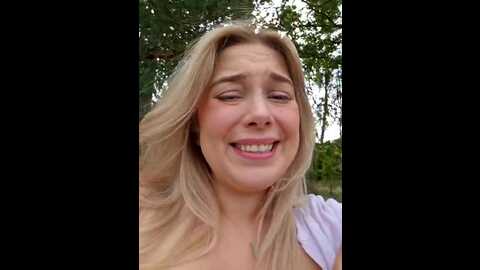 Media: cherryauroraa Stripchat 2023-09-04 08:52:00
