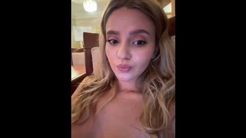 Media: emeli_blur Stripchat 2023-09-04 00:38:00