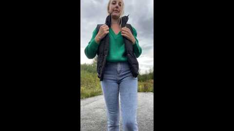Media: merlindave Stripchat 2023-09-04 04:38:00