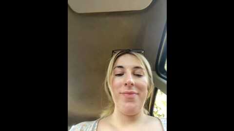 Media: mommmyyummy Stripchat 2023-09-04 11:40:00