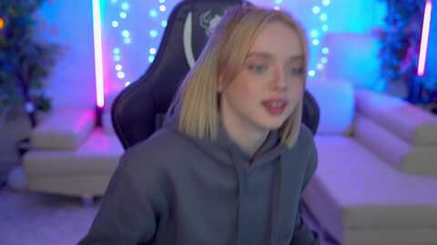 Media: kira_0541 Stripchat 2023-09-04 23:04:00
