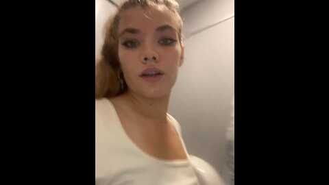 Media: holy_tereza Stripchat 2023-09-06 08:28:00
