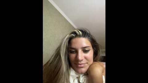 Media: misslola2 Stripchat 2023-09-06 03:00:00