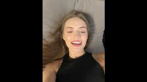 Media: molly_murrr Stripchat 2023-09-06 06:13:00