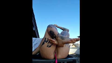 Media: tattoogirlalia Stripchat 2023-09-06 07:08:00