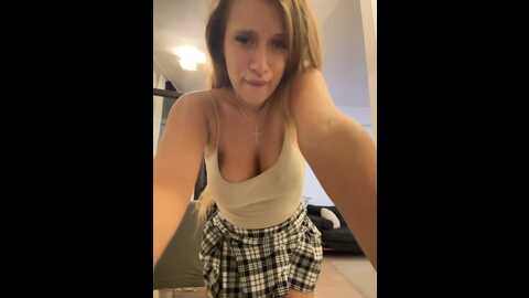 Media: amandateasingg_ Stripchat 2023-09-07 18:10:00