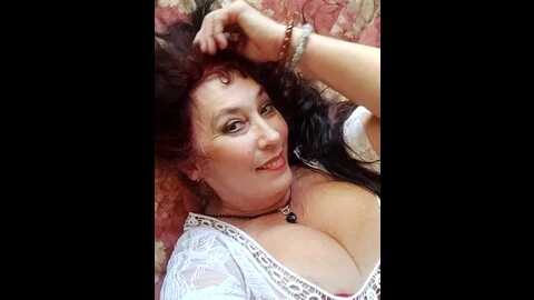 Media: gypsyesmeralda Stripchat 2023-09-07 13:25:00