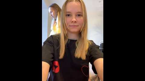 Media: radiants_two Stripchat 2023-09-07 11:33:00