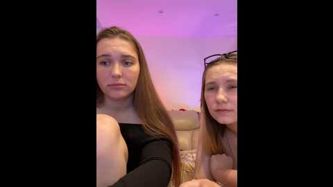 Media: radiants_two Stripchat 2023-09-07 16:54:00