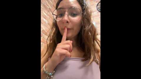 Media: the_snowwhitee Stripchat 2023-09-07 23:08:00