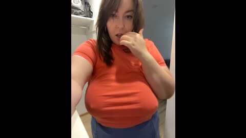 Media: _wonder_woman Stripchat 2023-09-08 12:20:00