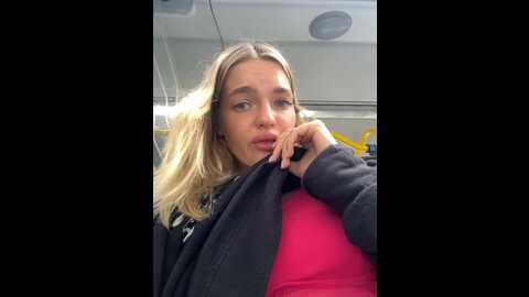 Media: legally_blonde Stripchat 2023-09-08 09:57:00