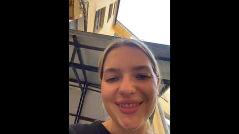 Media: legally_blonde Stripchat 2023-09-08 11:33:00