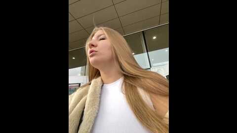 Media: newlale Stripchat 2023-09-08 10:10:00