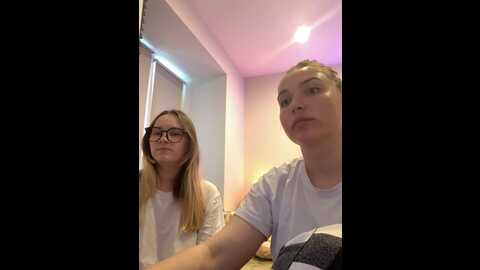 Media: radiants_two Stripchat 2023-09-08 13:26:00