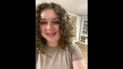 Media: _wonder_woman Stripchat 2023-09-09 17:24:00