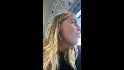 Media: legally_blonde Stripchat 2023-09-09 11:02:00