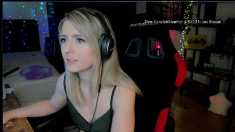 Media: lisaonthemoon Stripchat 2023-09-09 10:54:00