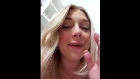 Media: cherryauroraa Stripchat 2023-09-10 18:00:00