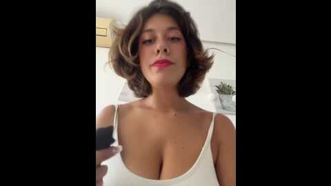 Media: enyeld_ruru Stripchat 2023-09-10 17:19:00