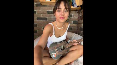 Media: kylie_desire Stripchat 2023-09-10 06:58:00