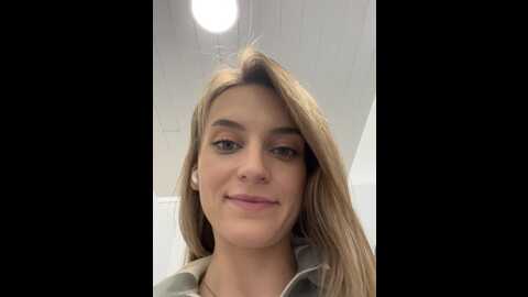Media: _angelari_ Stripchat 2023-09-11 12:42:00