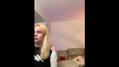 Media: radiants_two Stripchat 2023-09-10 23:52:00